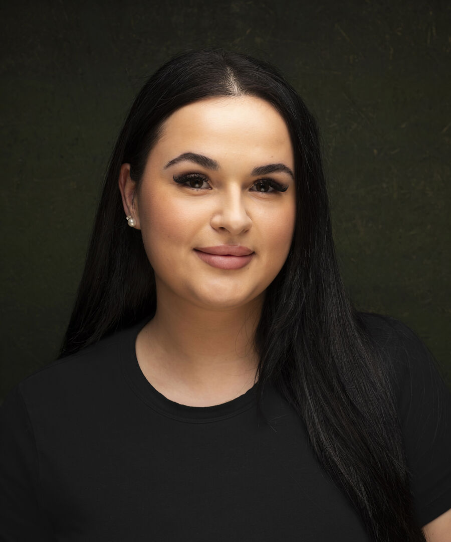 Leticia Mehmeti - Teammitglied studiert Rechtswissenschaft, verwaltet Social-Media-Kanäle der Kanzlei Glück für Strafrecht