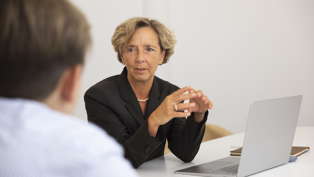 Beratung eines Jugendlichen im Jugendstrafrecht, aufklärung über Straftaten und Verteidigung