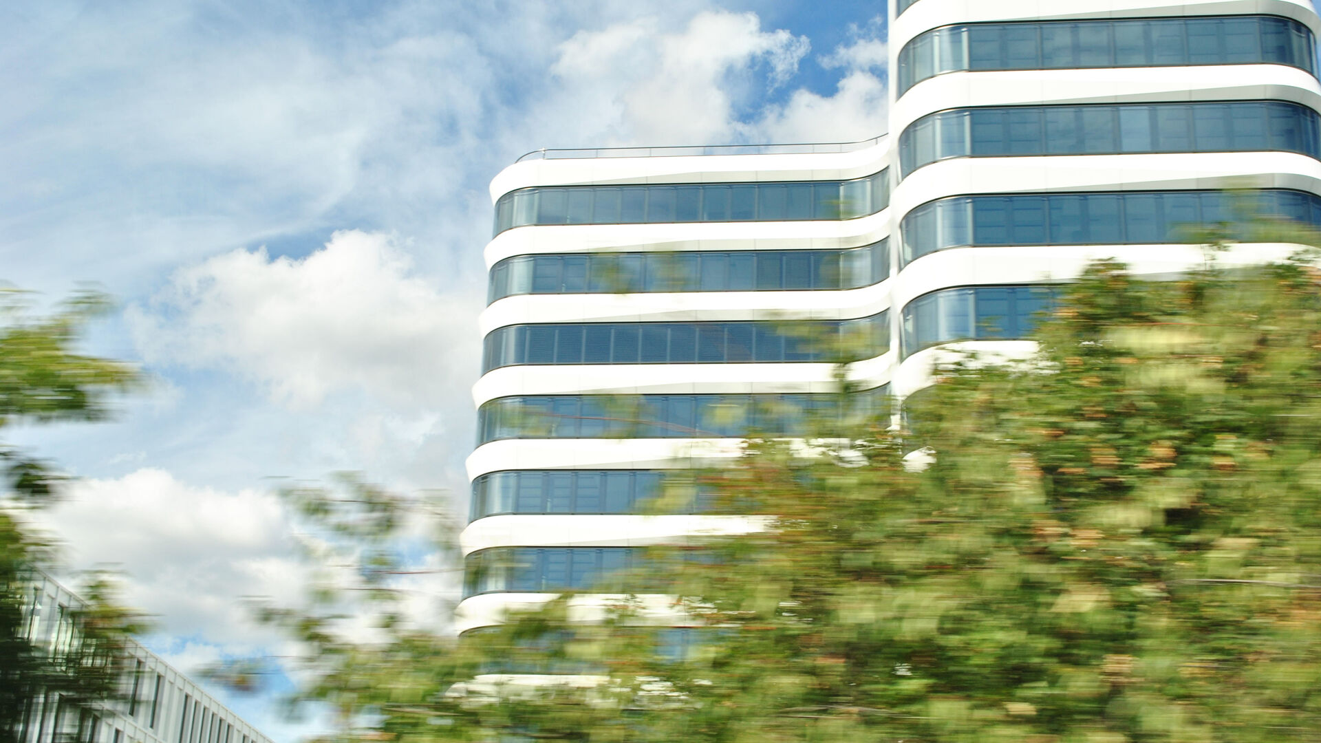 Unternehmensgebäude - rechtliche Risiken im Wirtschaftsrecht